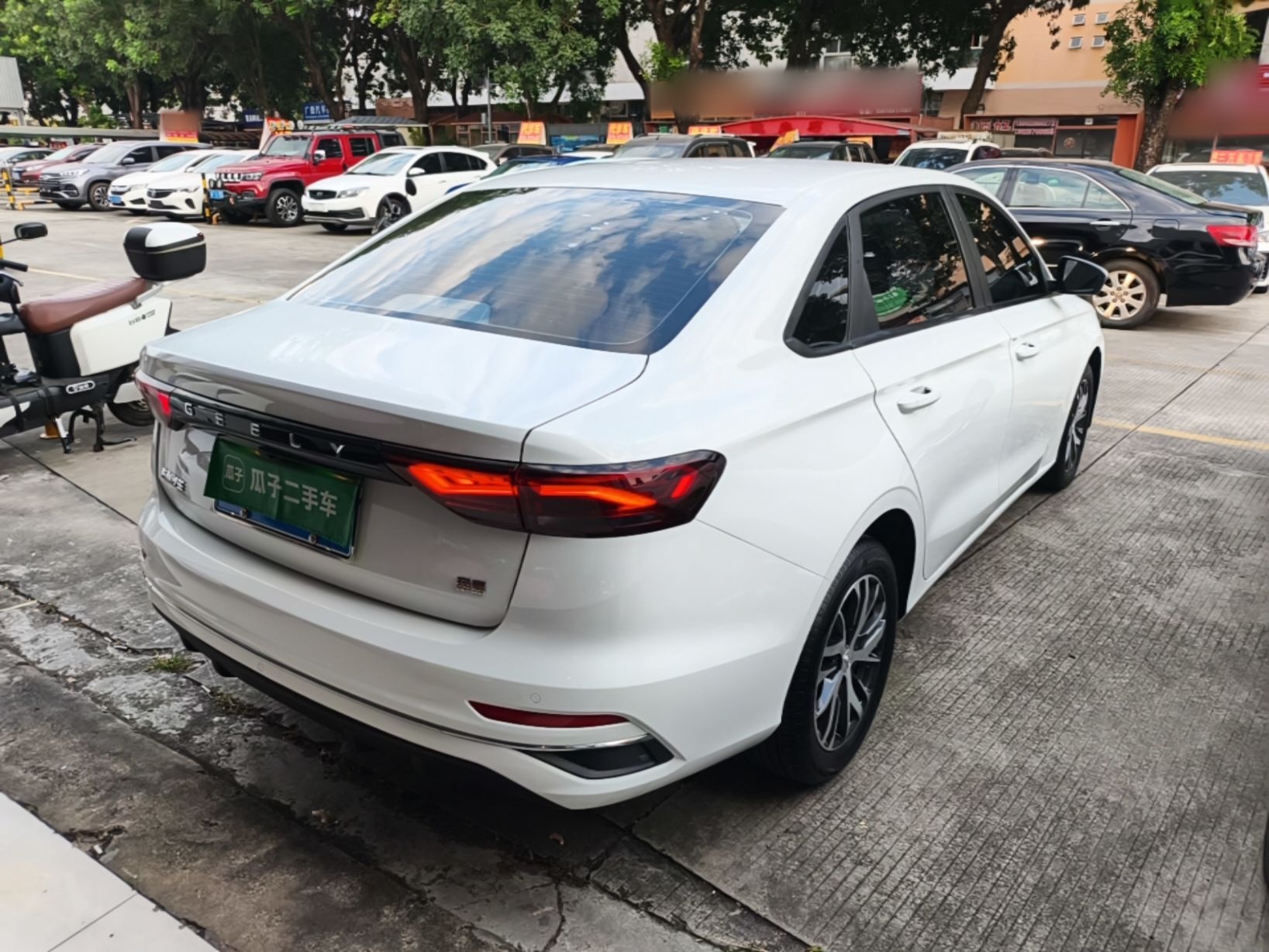 Geely Auto Emgrand 2025 4th Generation 1.5L CVT Longteng Edition — снимка 6