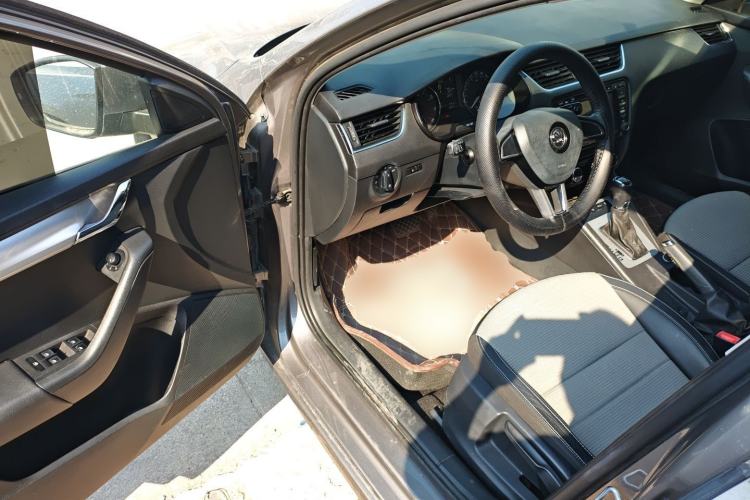 Used Skoda Octavia 2017 1.6L Automatic Chuanxing Edition
