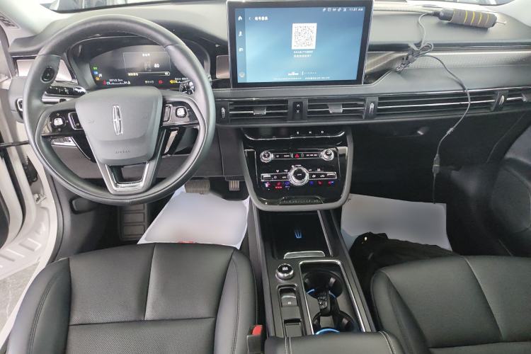 Used Lincoln Corsair 2022 Revised Version 2.0T Two-Wheel Drive Premium Edition Center Console