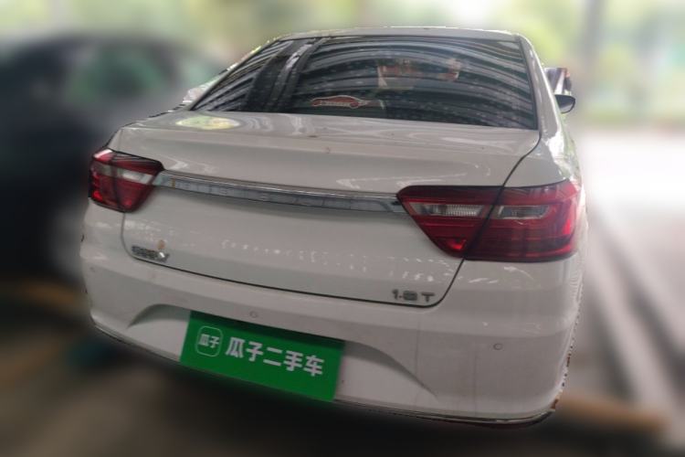 Used Geely Auto Vision 2019 Upgraded Model 1.5L Manual Luxury Version China V Standard
