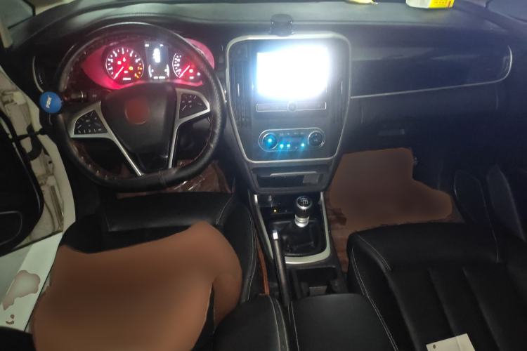 Used BYD Song MAX 2017 1.5T Manual Smart Connect Luxury 7-Seater
