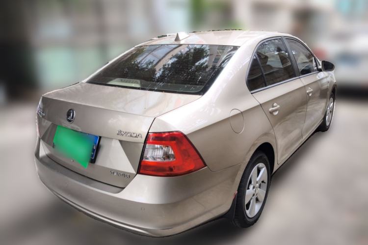 Used Skoda Rapid 2015 1.6L Automatic Smart Selection Model