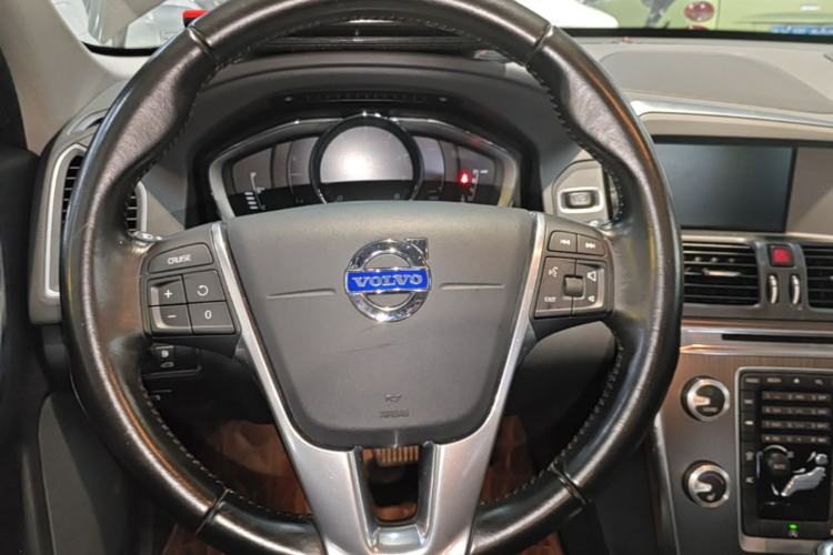 Used Volvo XC60 2016 T5 Smart Version
