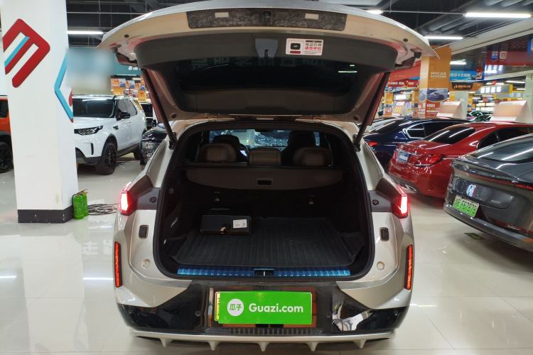 Used Lynk & Co 08 EM-P 2025 245km Ultra-Long Range Halo
