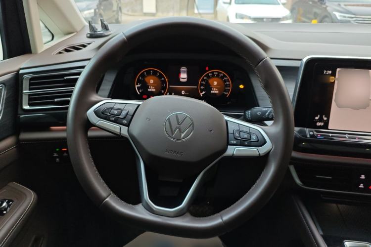 Used Volkswagen Viloran 2023 Facelift 330TSI Luxury Edition