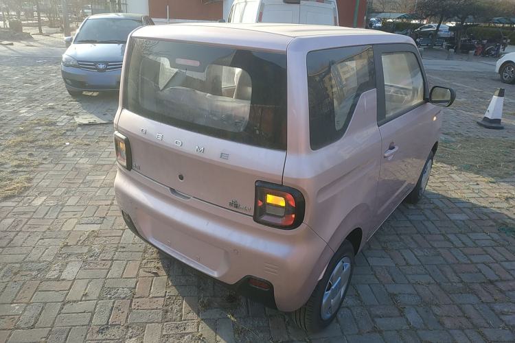 Used Geely Galaxy Panda 2024 Panda Mini 200km Endurance Bear