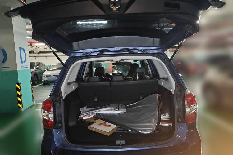 Used Subaru Forester 2015 2.0i Special Edition Commemorative Model Trunk