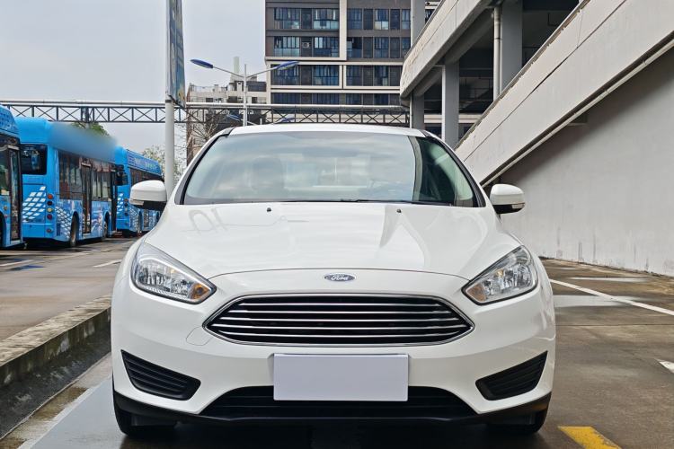 Used Ford Focus 2018 Sedan Classic 1.6L Automatic Comfort Plus Smart Drive Version