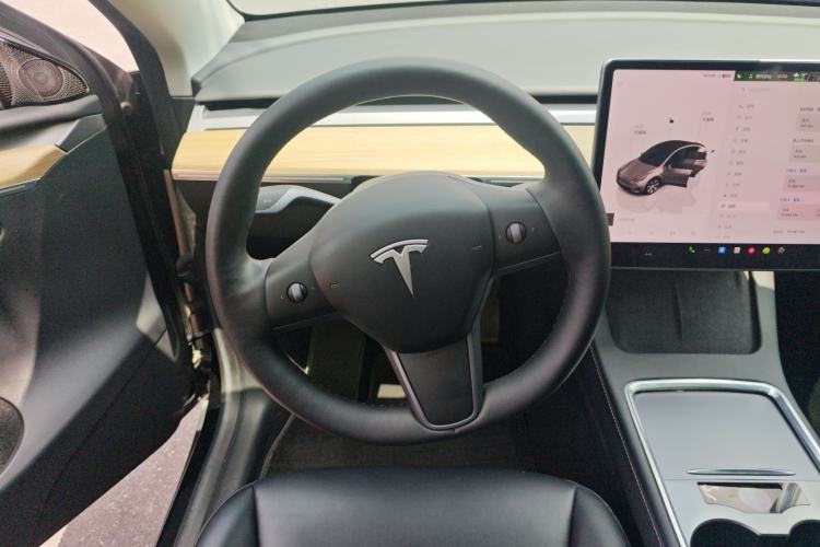 Used Tesla Model Y 2022 Revised Version Rear-Wheel Drive Steering Wheel
