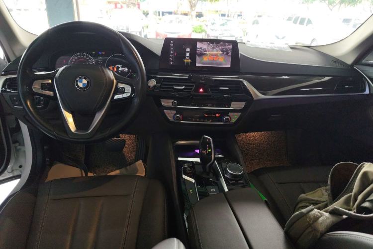 Used BMW 5 Series 2019 525Li Luxury Package Center Console