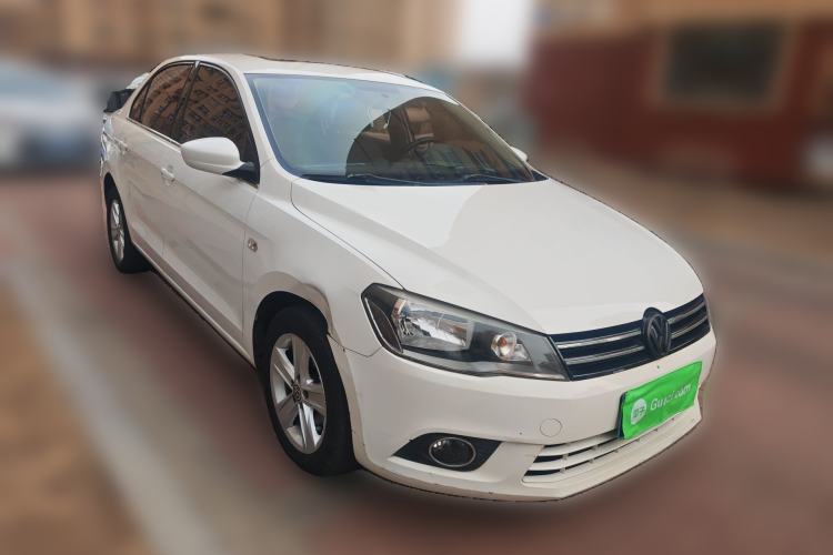 Used Volkswagen Jetta 2013 1.6L Automatic Luxury Model Front Right 45 Deg