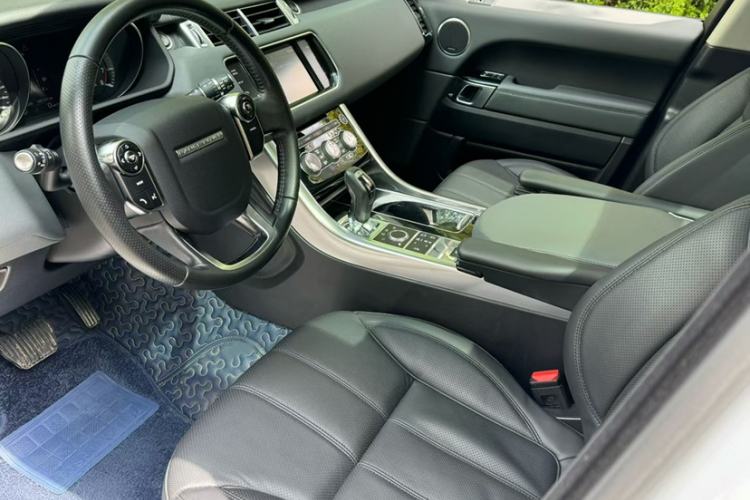 Used Land Rover Range Sport 2015 3.0 SC V6 HSE Interior 2