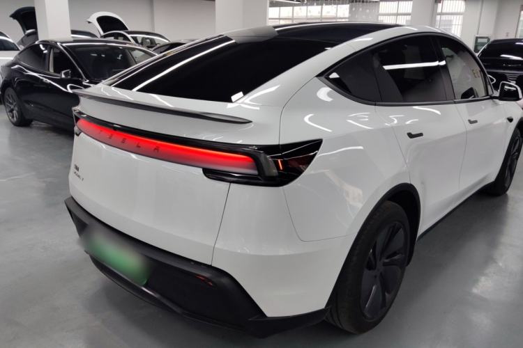 Used Tesla Model Y 2025 Rear-Wheel-Drive Version