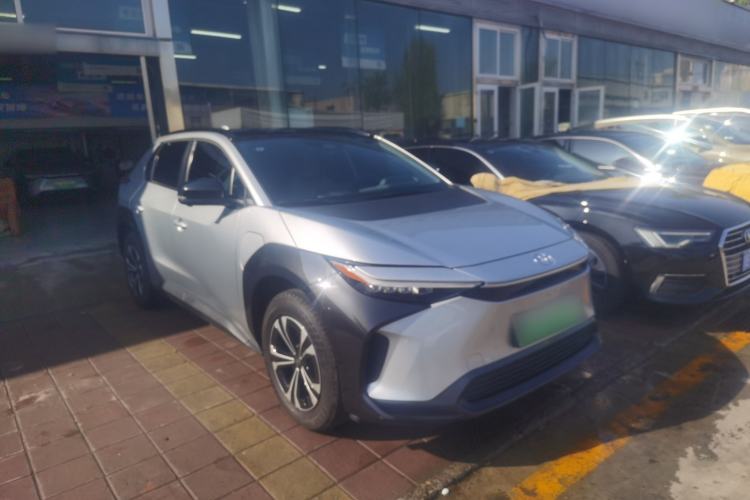 Used Toyota FAW bZ4X 2022 Two-Wheel Drive Long-Range PRO Version Front Right 45 Deg