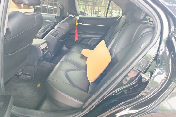 Used Toyota Camry 2019 Revised Version Dual-Engine 2.5 HG Luxury Edition Left Rear Seat
