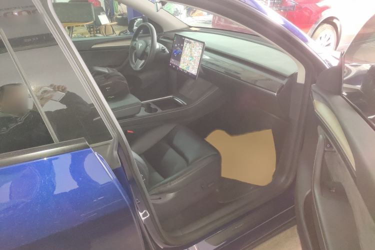 Used Tesla Model Y 2021 Long-Range All-Wheel-Drive Version 3D7