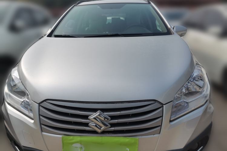 Used Suzuki S-Cross 2015 1.6L CVT Two-Wheel Drive Entry-Level Trim
