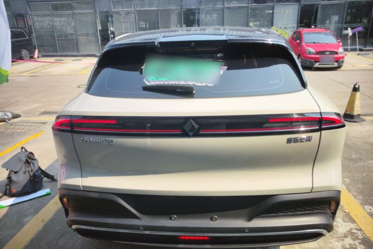 Used Baojun Yunhai 2024 600km Pure Electric Version Rear