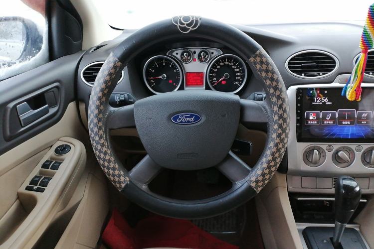 Used Ford Focus 2011 Hatchback 1.8L Automatic Fashion Edition
