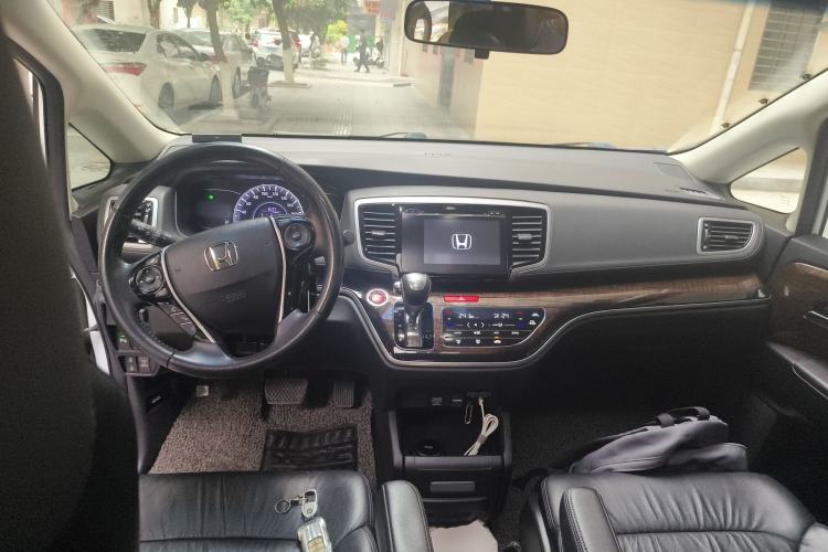 Used Honda Odyssey 2017 2.4L Smart Edition Center Console