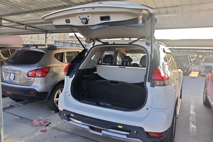 Used Nissan X-Trail 2019 2.0L CVT Comfort Edition 2WD Trunk