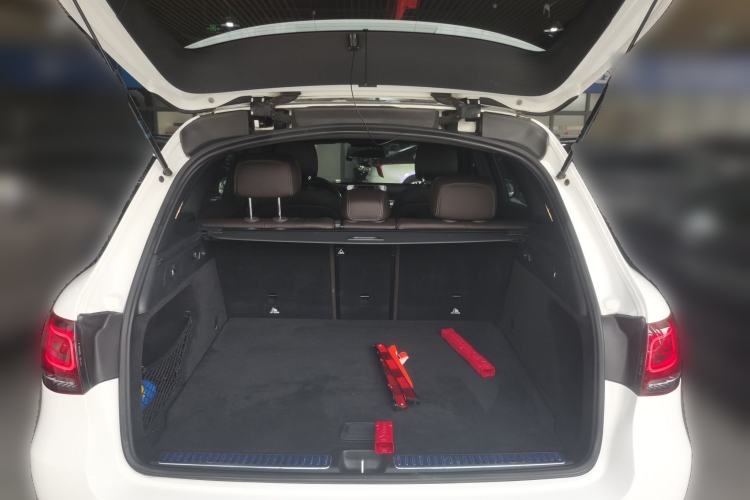 Used Mercedes-Benz GLC 2020 Facelift GLC 300 L 4MATIC Dynamic Edition Trunk