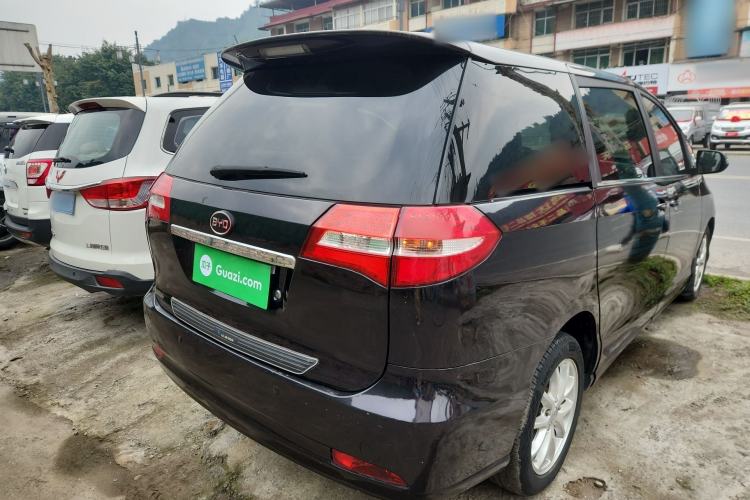 Used BYD M6 2013 2.4L Automatic Luxury Model
