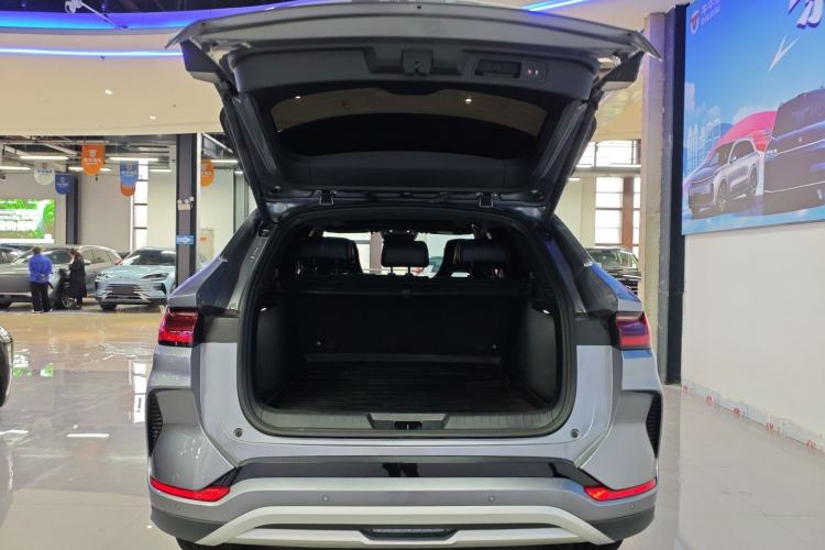 Used BYD Song PLUS New Energy 2024 HONOR Edition DM-i 110km Flagship Model Trunk