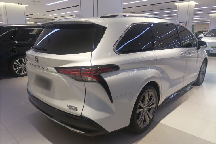 Used Toyota SIENNA 2021 2.5L Hybrid Premium Edition