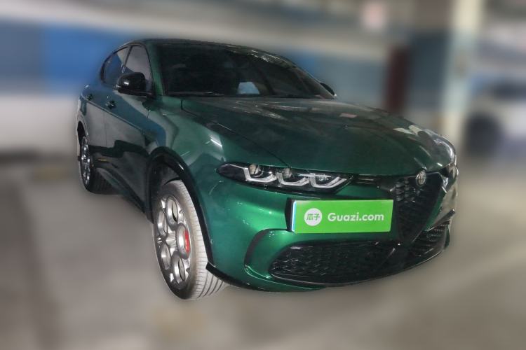 Used Alfa Romeo Tonale 2023 2.0T 268HP AWD Veloce Track Edition Front Right 45 Deg