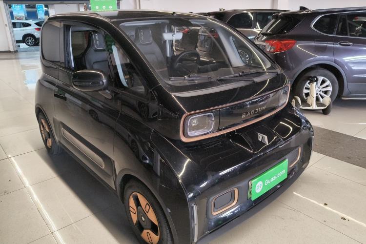 Used Baojun KiWi EV 2021 Artist Model Lithium Iron Phosphate
