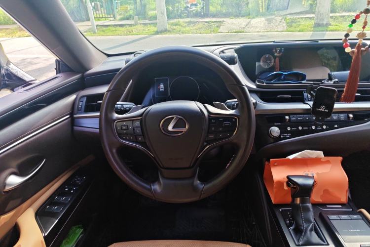 Used Lexus ES 2020 200 Excellence Edition Steering Wheel