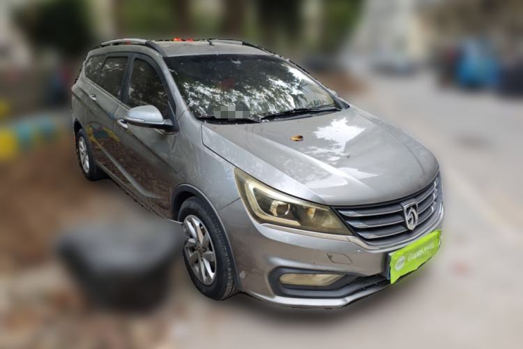 Used Baojun 310W 2017 1.5L Manual Fashion Model China V