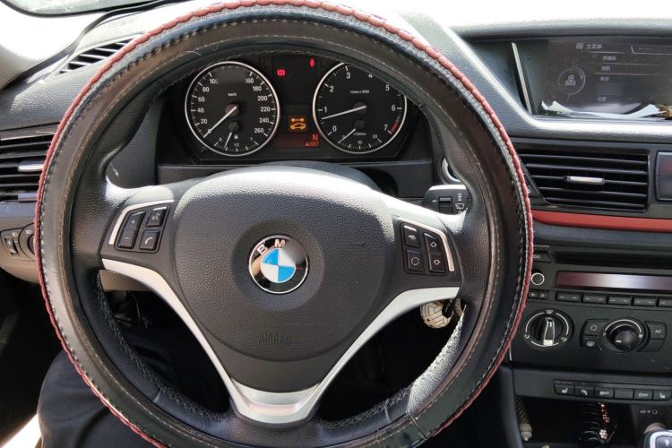 Used BMW X1 2015 sDrive18i Fashion Upgrade Edition
