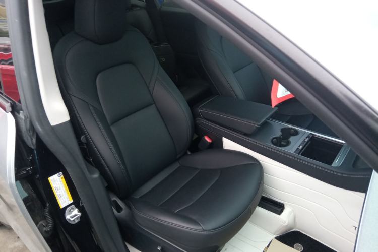 Used Tesla Model Y 2023 Rear-Wheel-Drive Version