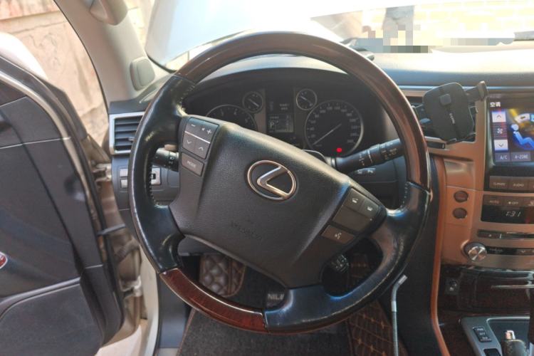 Used Lexus LX 2012 570
