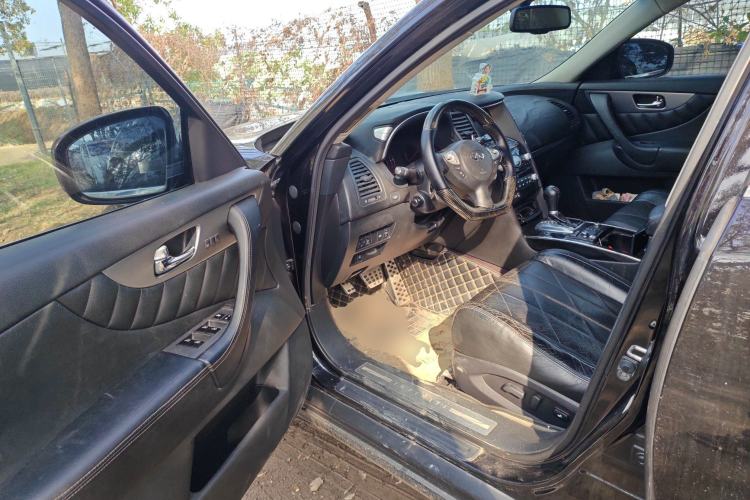 Used Infiniti FX 2011 FX35 Standard Edition