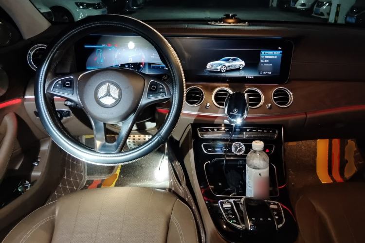 Used Mercedes-Benz E-Class 2017 E 300 L Luxury Model Center Console