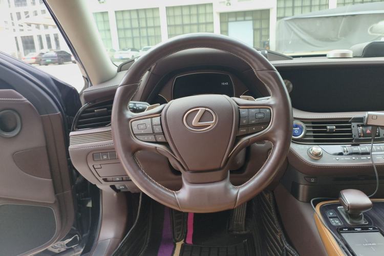 Used Lexus LS 2018 500h Premier Edition China V Standard Steering Wheel