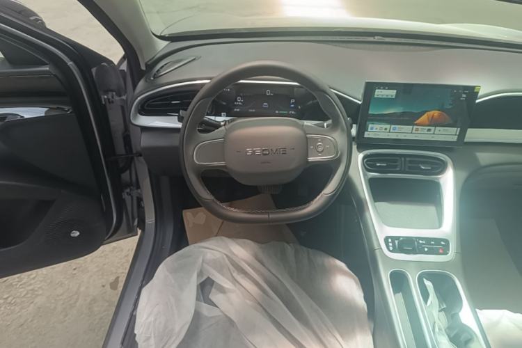 Used Geely Galaxy Geome 2026 Model 310km Youth Edition
