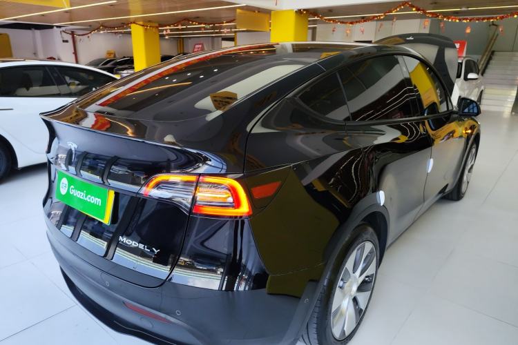 Used Tesla Model Y 2023 Rear-Wheel-Drive Version