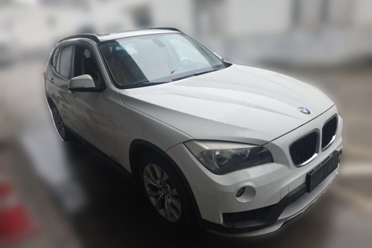 Used BMW X1 2014 sDrive18i Fashion Model Front Right 45 Deg