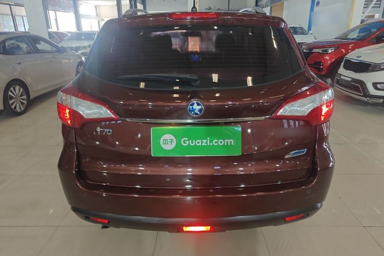 Used Venucia T70 2016 2.0L CVT Smart Choice Edition
