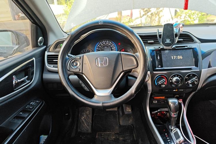 Used Honda Crider 2013 1.8L automatic luxury edition