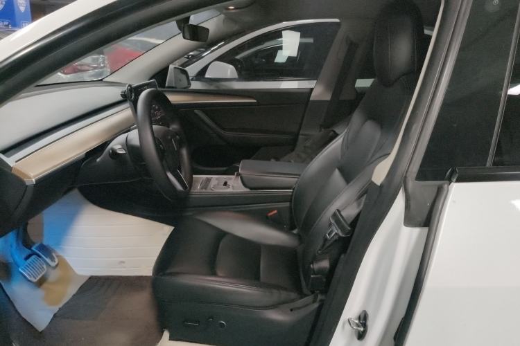 Used Tesla Model Y 2022 Long-Range All-Wheel-Drive Version