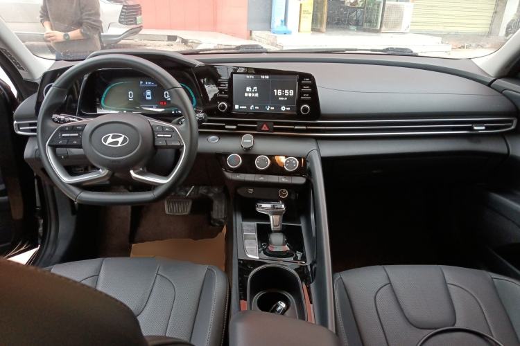 Used Hyundai Elantra 2023 1.5L CVT GLX Elite Edition