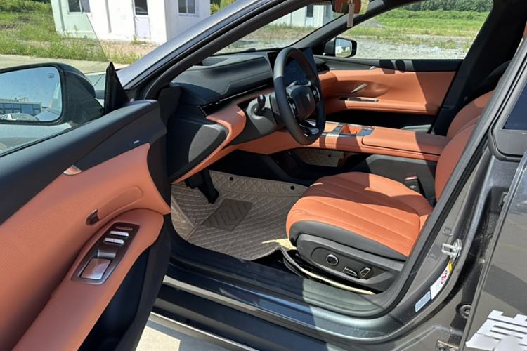 Used Deepal L07 2024 230Max Qiankun Intelligent Driving ADS SE Range-Extended Version