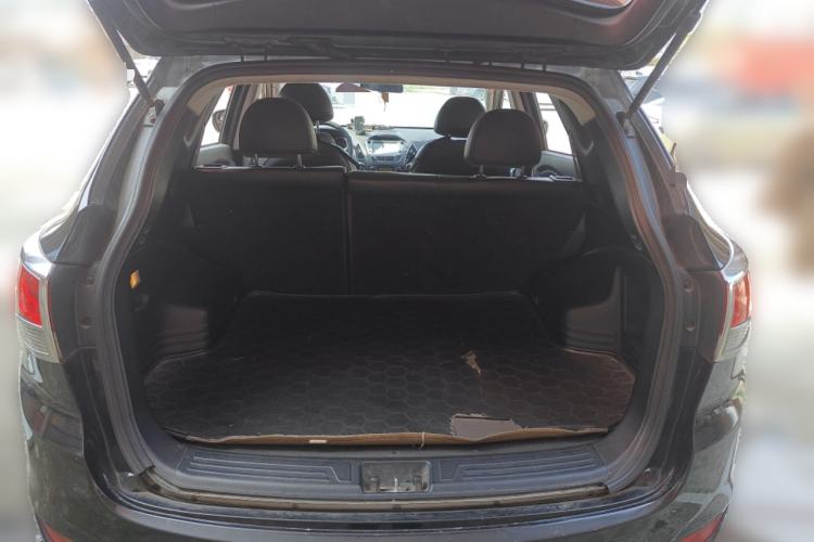 Used Hyundai ix35 2012 2.0L Automatic Two-Wheel Drive Elite Edition GLS
