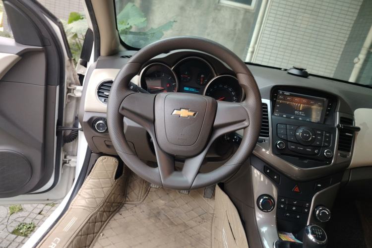 Used Chevrolet Cruze 2015 1.5L Classic SE MT
