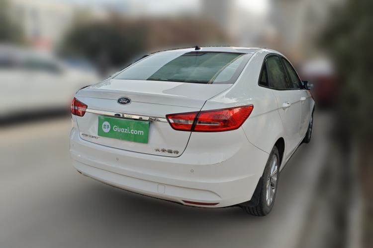 Used Ford Escort 2015 1.5L Automatic Fashion Model